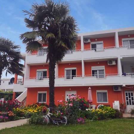 Robi Apartments Ulcinj Bagian luar foto