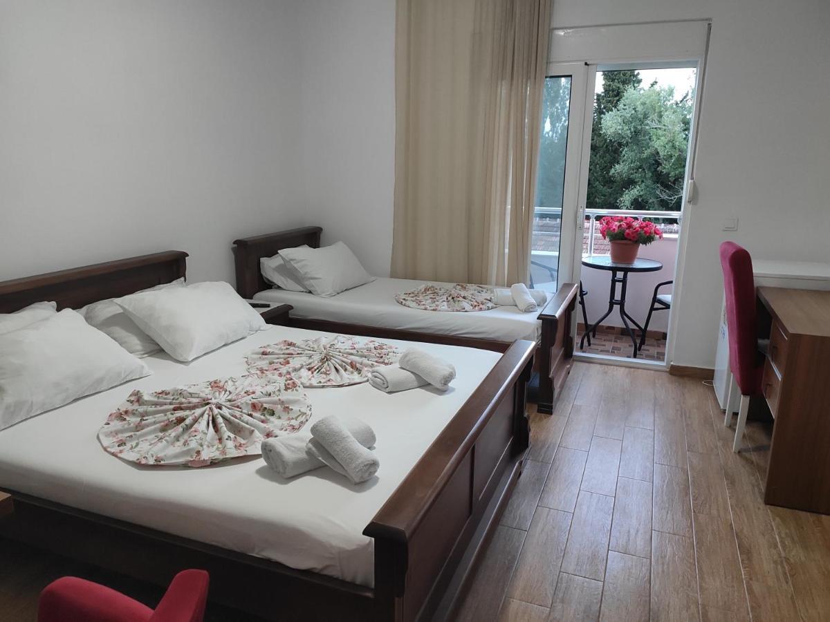 Robi Apartments Ulcinj Bagian luar foto