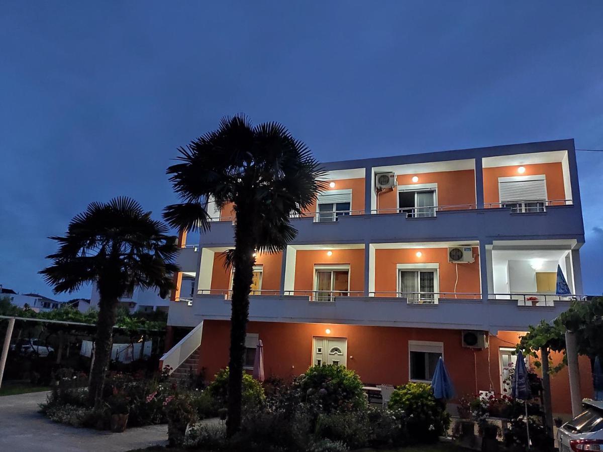 Robi Apartments Ulcinj Bagian luar foto