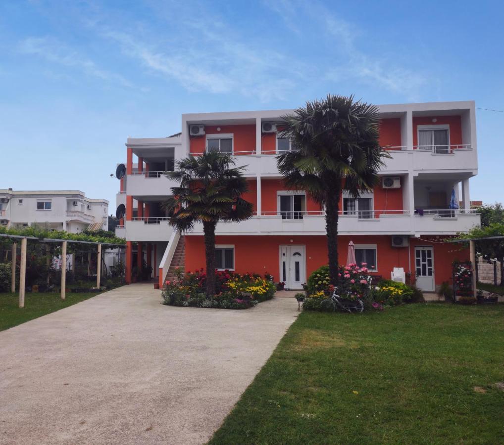 Robi Apartments Ulcinj Bagian luar foto