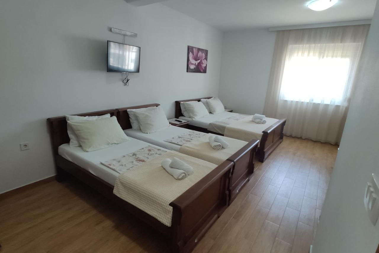 Robi Apartments Ulcinj Bagian luar foto