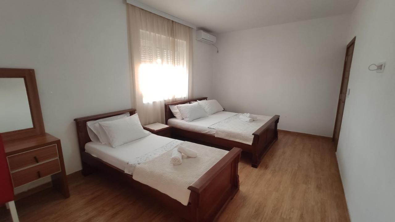 Robi Apartments Ulcinj Bagian luar foto