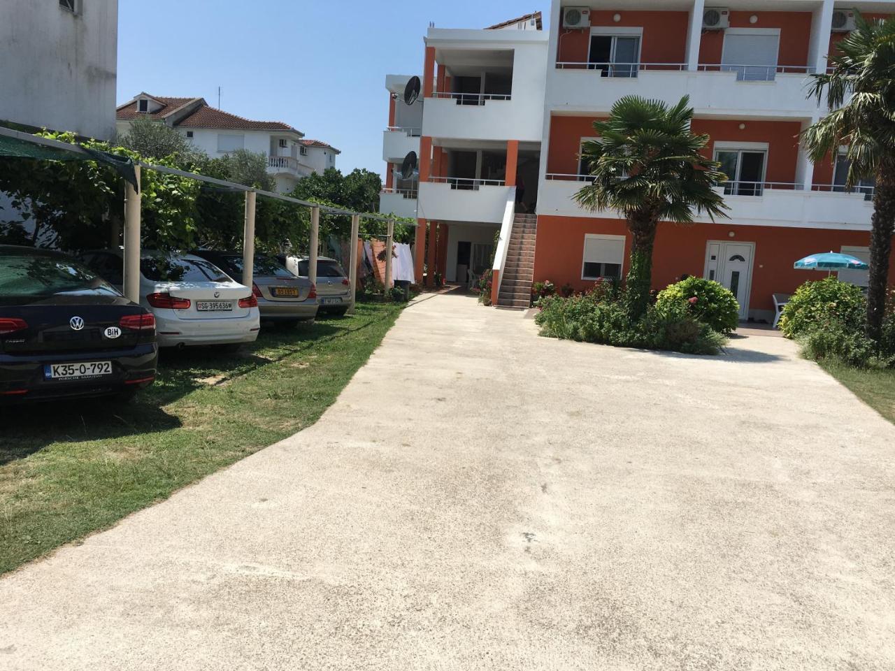 Robi Apartments Ulcinj Bagian luar foto