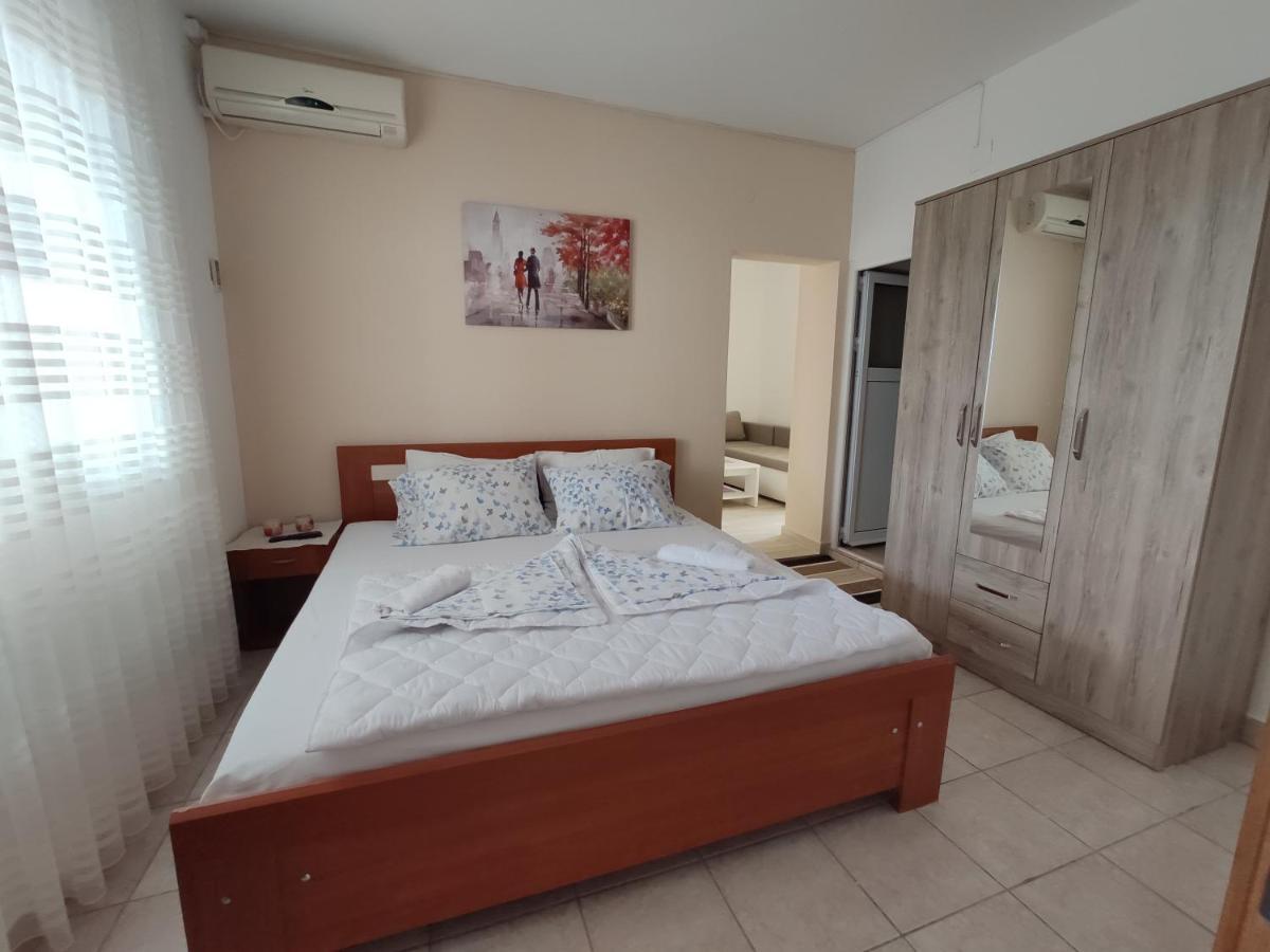 Robi Apartments Ulcinj Bagian luar foto